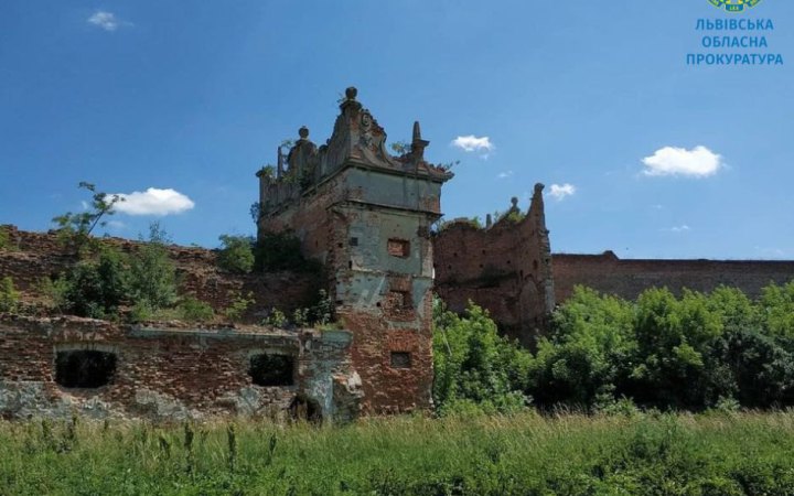 Суд повернув державі аварійний замок на Львівщині