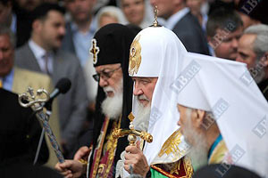 С Кириллом в Киеве помолились 1 тыс. человек