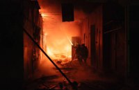 На Донеччині через російські обстріли виникли масштабні пожежі, є постраждала