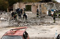 Експерти ООН спілкуються зі свідками вчорашньої ракетної атаки РФ на село Гроза