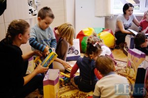 Табачник вирішить проблему з чергами в дитсадках