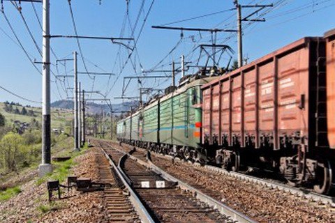 УЗ электрифицирует один участок железной дороги в 2017 году