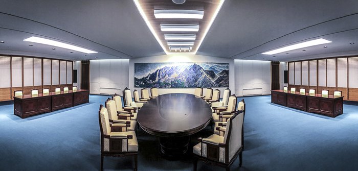 Комната переговоров в Доме мира, где прошла встреча глав КНДР и Южной Кореи 27 апреля 2018.