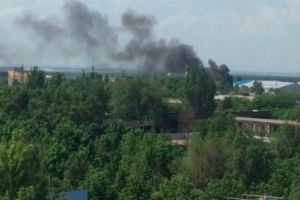 У Донецьку через обстріл зайнявся ринок біля залізничного вокзалу