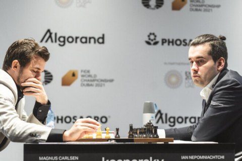 Карлсен укрепил свое преимущество над россиянином в матче за мировую шахматную корону