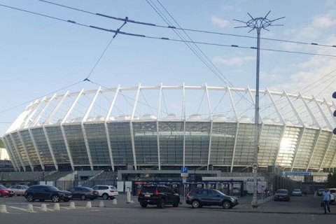 С фасада "Олимпийского" демонтировали баннеры с фотографиями легенд "Динамо"