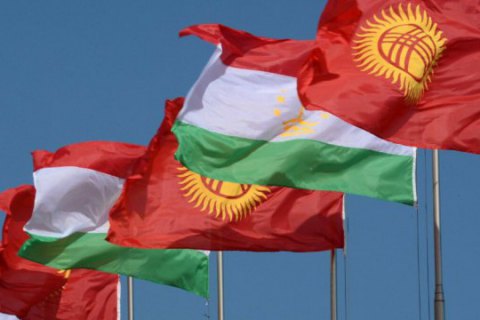 Кыргызстан и Таджикистан отвели свои силы от границы