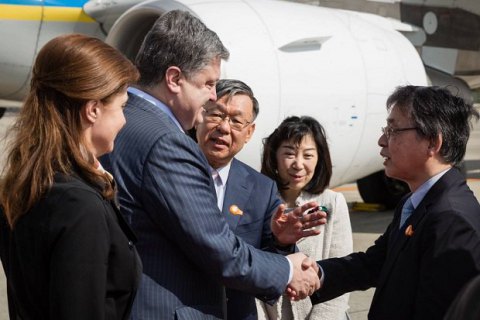 Порошенко объявил 2017-й год годом Японии в Украине