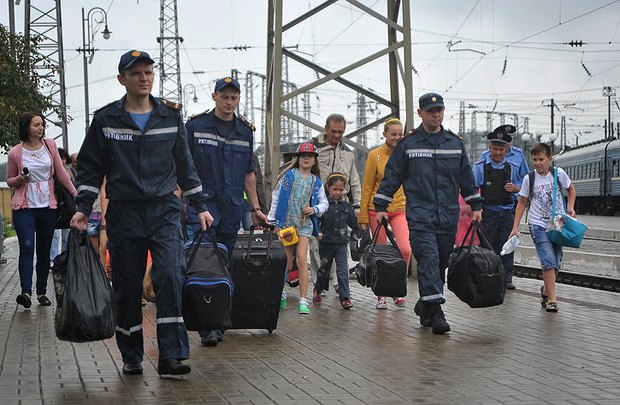 Переселенці зі Сходу на Львівському вокзалі