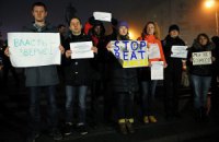 В городах Украины журналисты вышли на акцию протеста