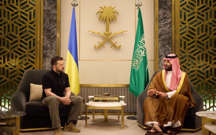 Зеленський поїхав до Саудівської Аравії говорити про Саміт миру