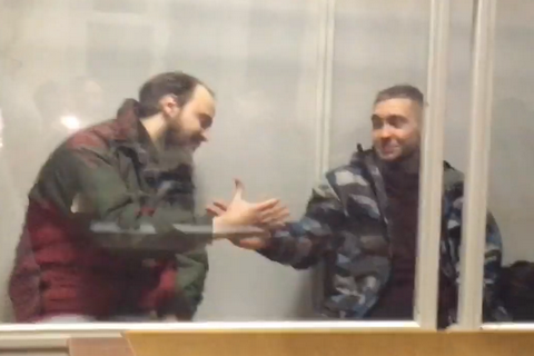 Два фигуранта дела об убийстве милиционеров в Киеве вышли на свободу после почти четырех лет в СИЗО