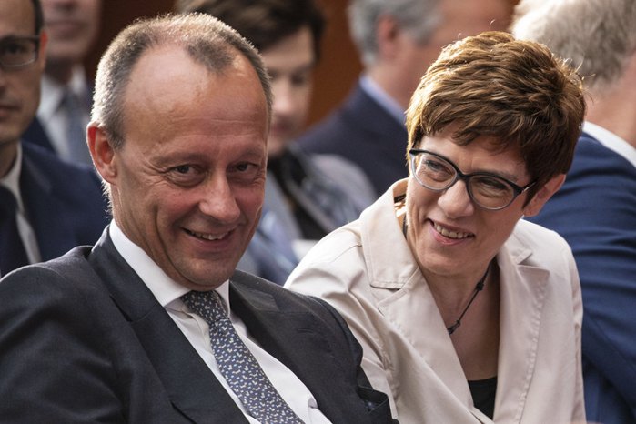 Аннегрет Крамп-Карренбауер та Фрідріх Мерц під час Німецько-американської конференції 2019 в Берліні, 12 червня 2019.