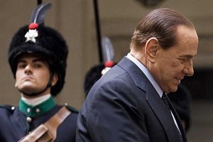 Берлускони уйдет в отставку после принятия мер по стабилизации