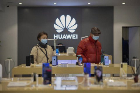 Huawei может продать бренды смартфонов P и Mate, - СМИ