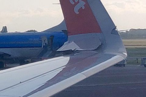 В аеропорту Амстердама зіткнулися два пасажирські літаки