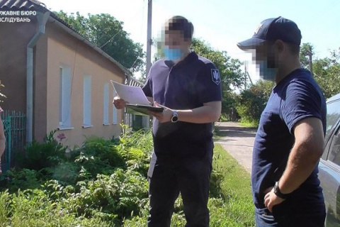 ​На Кіровоградщині судитимуть поліцейського, який вдавав із себе співробітника СБУ і виманив у жінки гроші