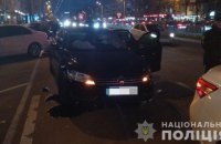 В Харькове автомобиль сбил трех пешеходов на островке безопасности