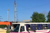 Автокран-стрела протаранил насквозь маршрутку в Черновцах