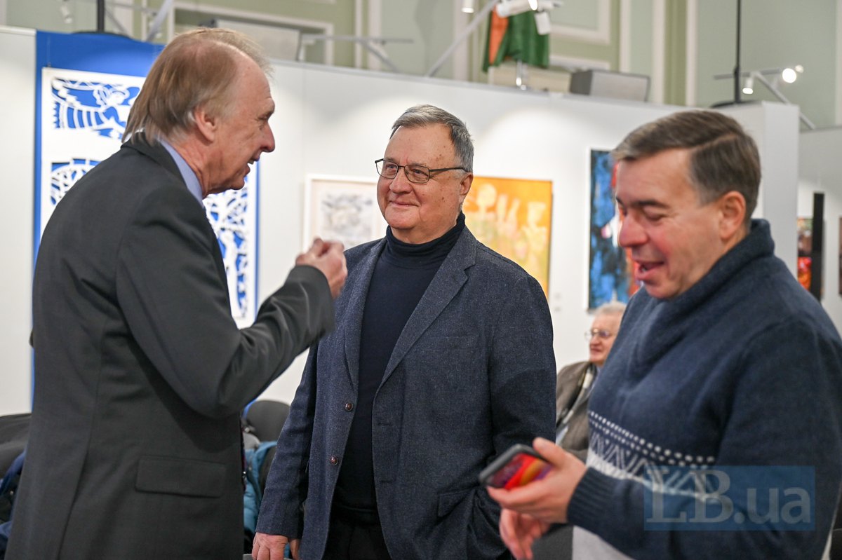 Колишній міністр закордонних справ Володимир Огризко, вчений-філософ Євген Бистрицький і екснардеп Тарас Стецьків