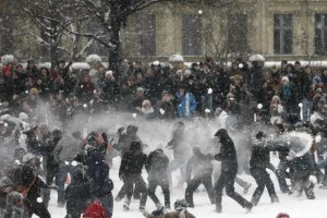 В Петербурге запретили бросаться снежками