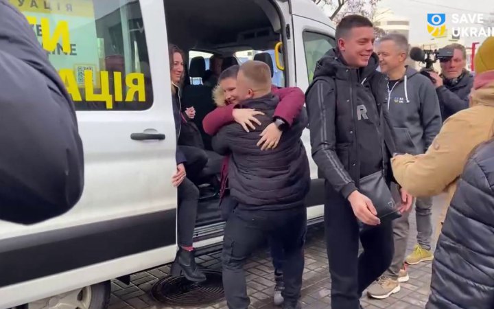 В Україну повернули ще чотирьох дітей