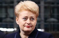 Президент Литвы не поедет в Сочи из-за давления России 