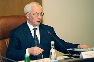 Азаров: декотрі міністри будуть звільнені
