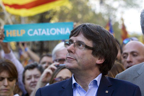 Испанский суд отменил международный ордер на арест Карлеса Пучдемона