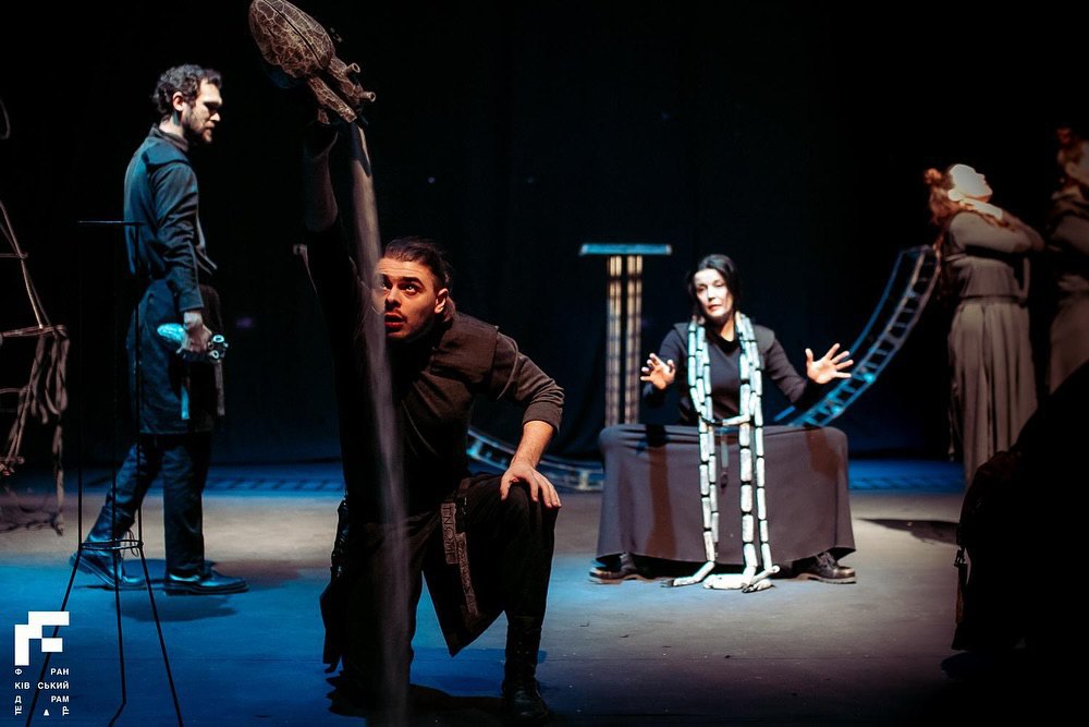 Вистава Оксани Дмітрієвої «Медея»