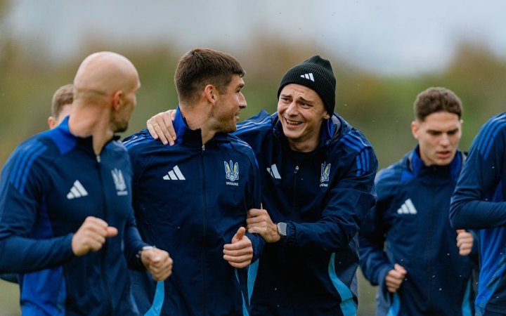 Үлкен мүшесі бар жопты қатты бляды