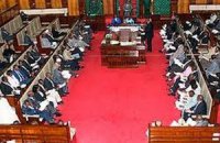 В Кении депутаты утроили сумму выплат за пребывание у власти