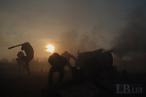 Боевики обстреляли Докучаевск из тяжелого вооружения