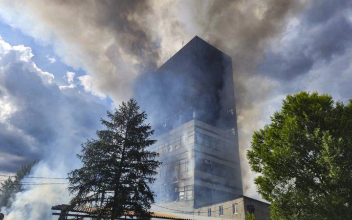 У Підмосков'ї вщент згоріла будівля військового дослідного інституту