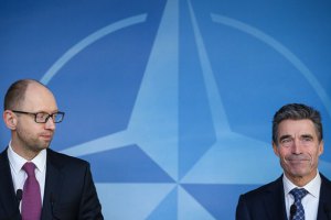 НАТО готове співпрацювати з Порошенком