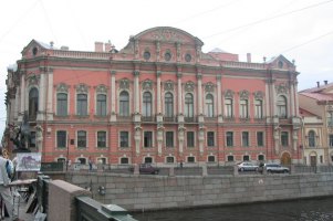 В Петербурге горит дворец Белосельских-Белозерских
