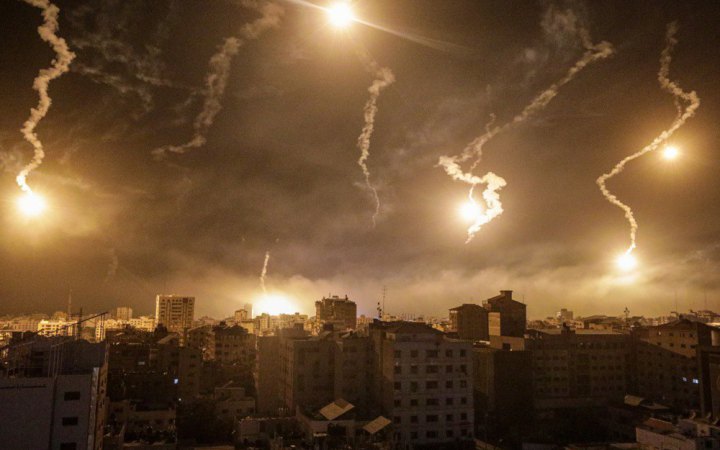 Ізраїль розпочав атаку на ядерні об'єкти Ірану