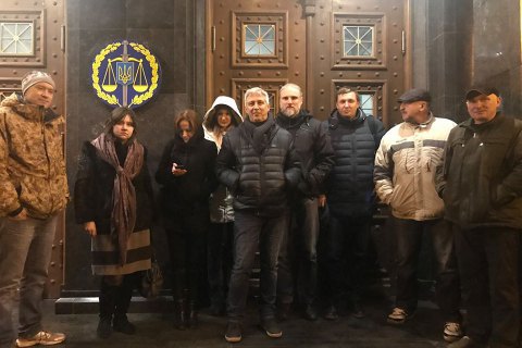 Сім'ї Героїв Небесної Сотні вимагають у Рябошапки пояснень у зв'язку із заміною прокурорів у справі Майдану
