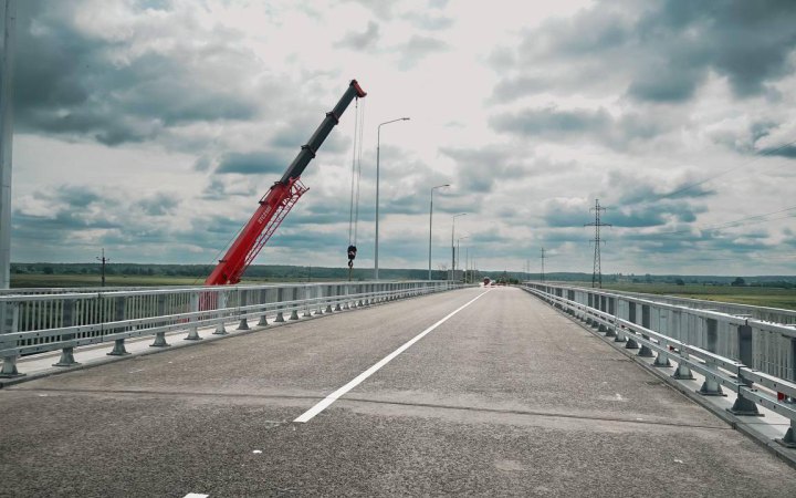 На Київщині завершили будівництво нового мосту через річку Здвиж