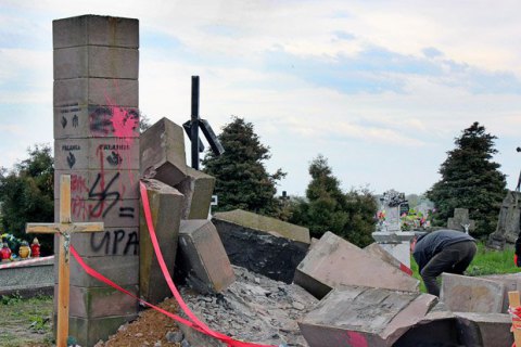 У Польщі заявили про можливість відновлення пам'ятника УПА в Грушовичах
