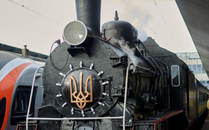 Укрзалізниця призначила в Києві додаткові рейси ретро-поїзда 