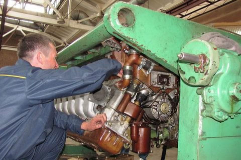 На Львівському бронетанковому заводі закупили для Т-72 списані двигуни