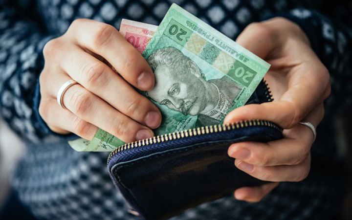 Держстат: середньомісячна зарплата в Україні у вересні зросла на 2,7%