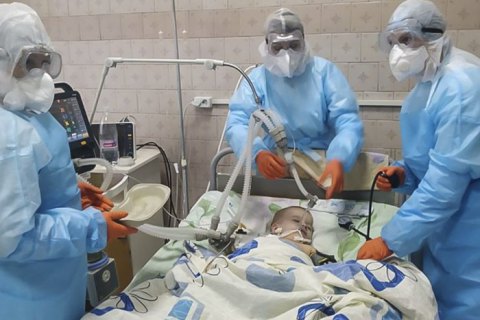 В Україні з початку епідемії від коронавірусу померло двоє дітей