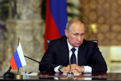МИД отреагировал на визит Путина в Крым