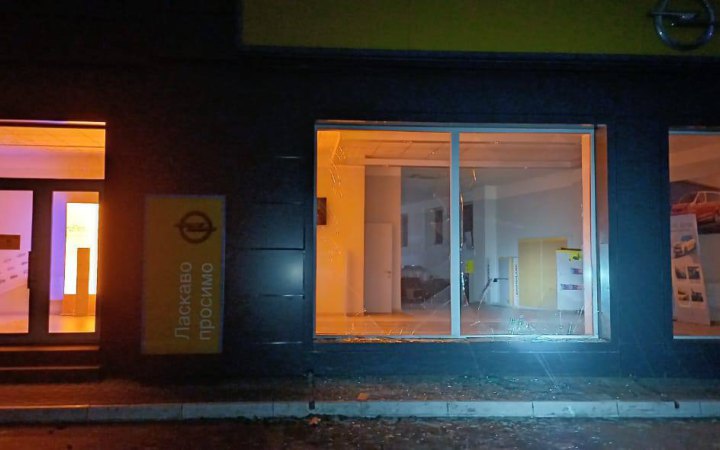 Росіяни вночі атакували Одесу і область, є ушкодження і поранений (доповнено)