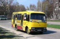 В Днепропетровске половина перевозчиков не имеют своих автобусов и технической базы