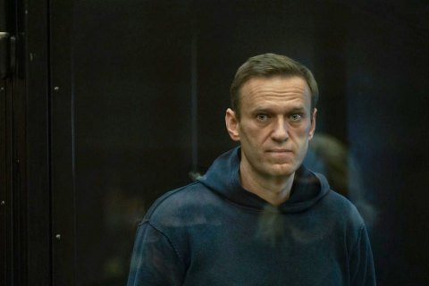 Российский оппозиционер Навальный в колонии объявил ...