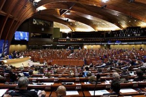 Резолюція ПАРЄ щодо політв'язнів розколола асамблею