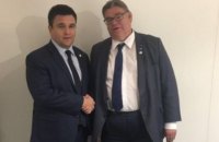 Клімкін і глава МЗС Фінляндії Сойні обговорили введення миротворчої місії ООН на Донбас